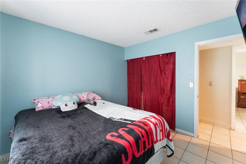 3647 Elegant Saint, Las Vegas, NV 89115