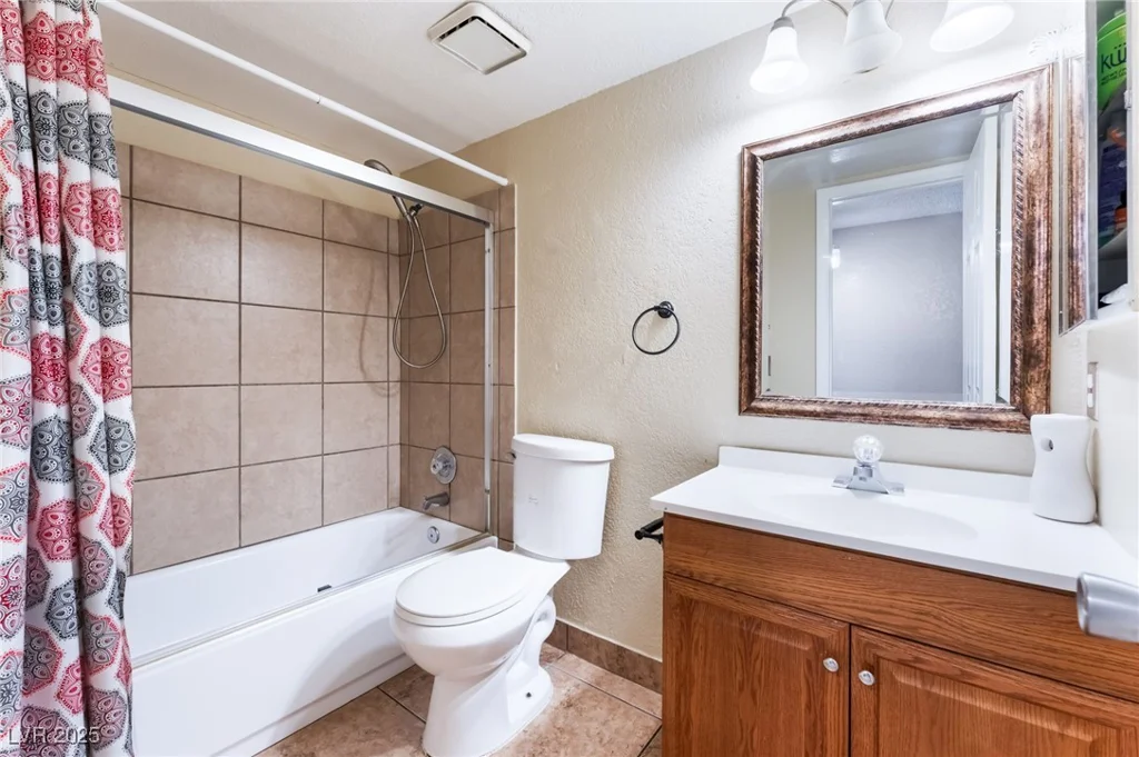 3647 Elegant Saint, Las Vegas, NV 89115