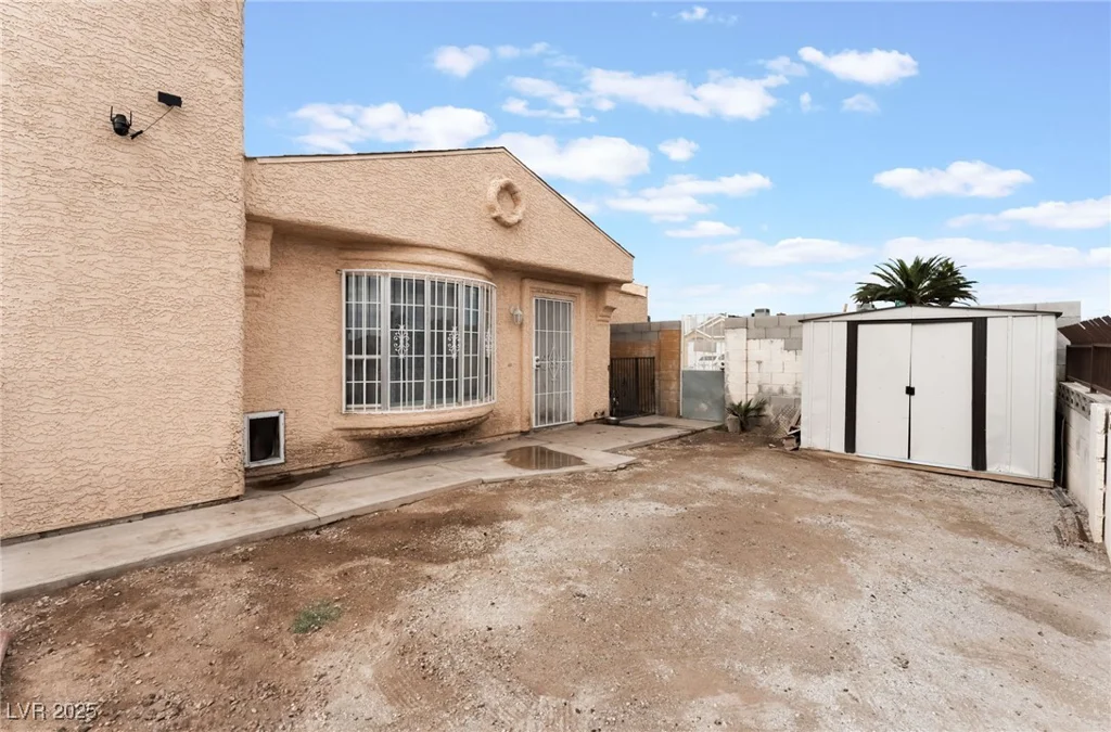 3647 Elegant Saint, Las Vegas, NV 89115
