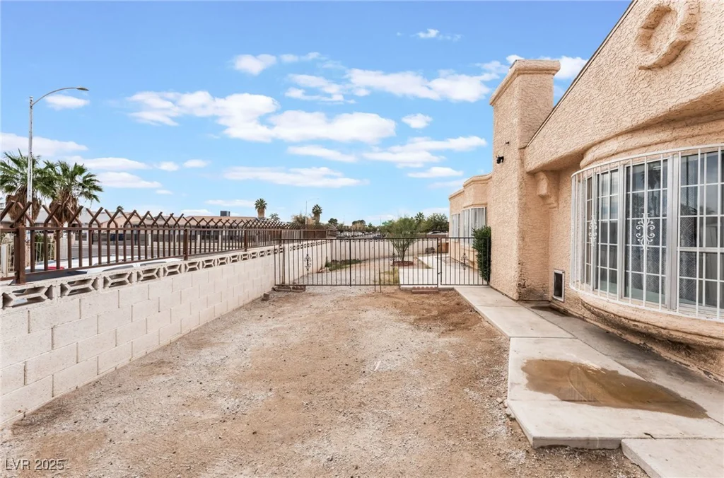 3647 Elegant Saint, Las Vegas, NV 89115