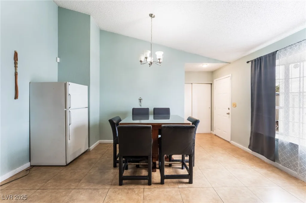 3647 Elegant Saint, Las Vegas, NV 89115