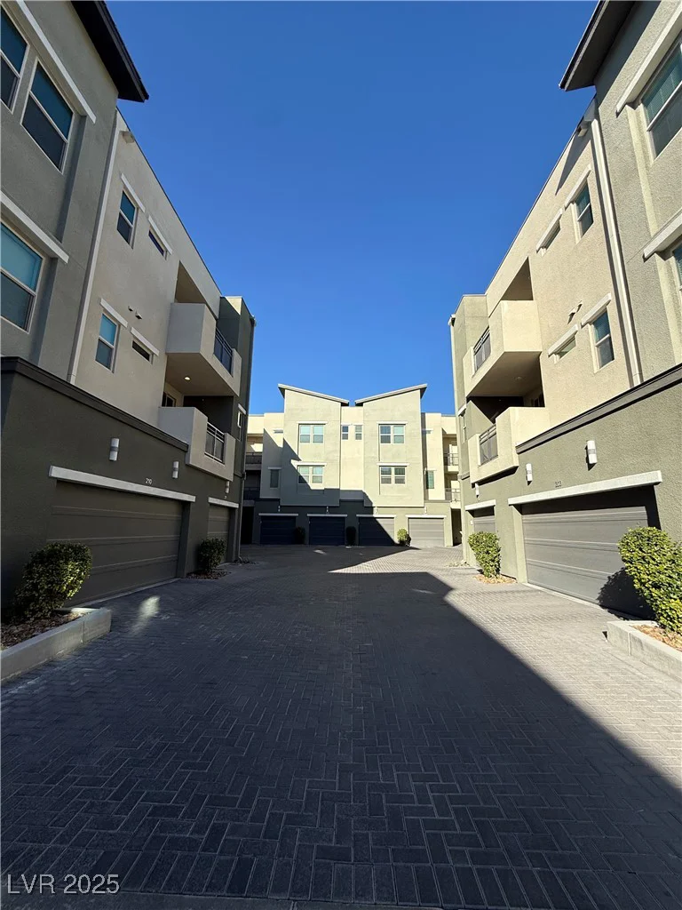 11250 Hidden Peak, Las Vegas, NV 89135