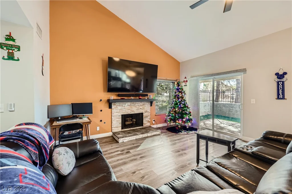 2504 Balintore, Henderson, NV 89014