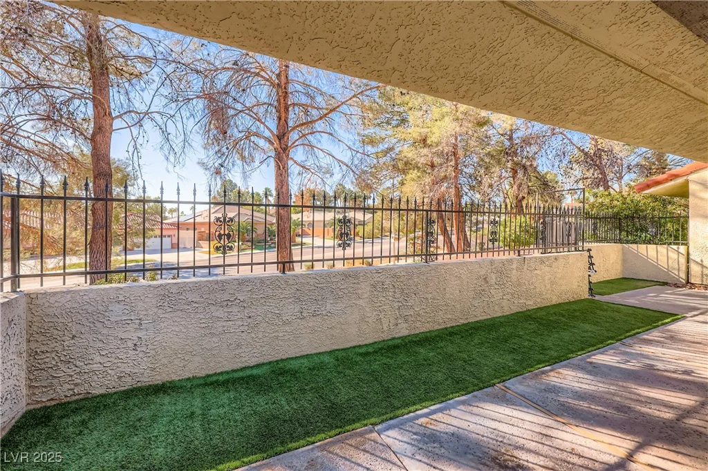 2504 Balintore, Henderson, NV 89014