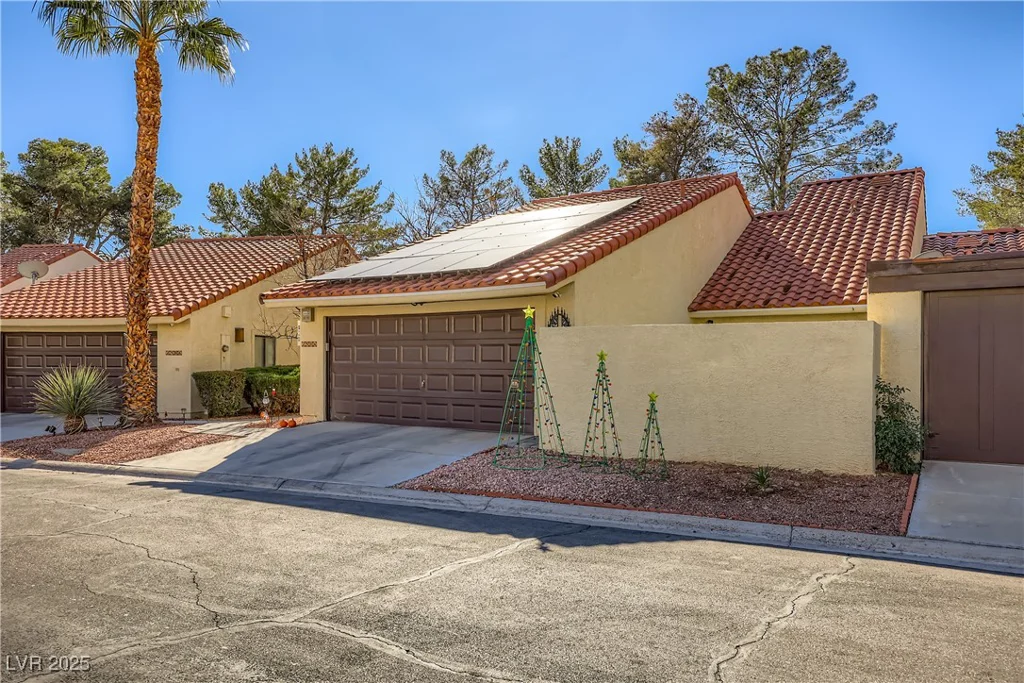 2504 Balintore, Henderson, NV 89014