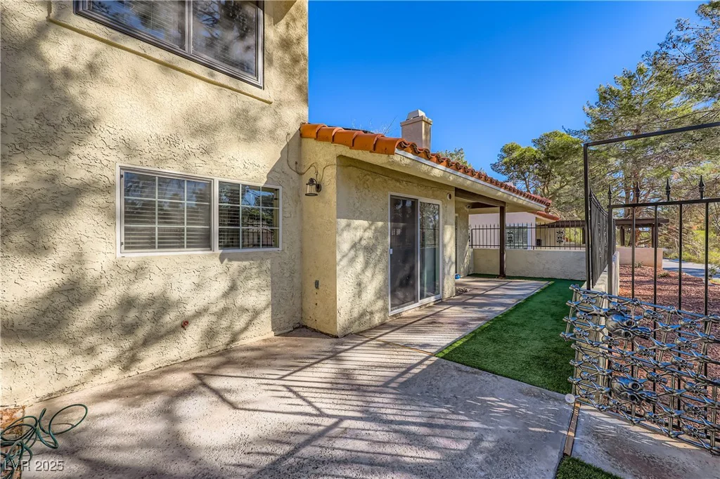 2504 Balintore, Henderson, NV 89014