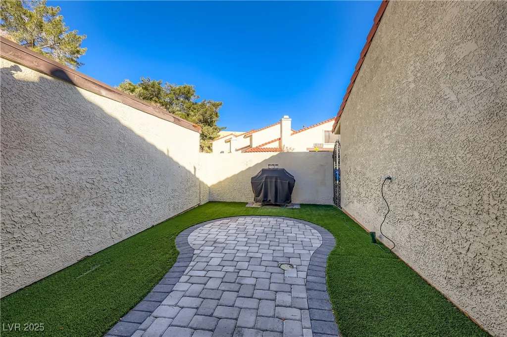 2504 Balintore, Henderson, NV 89014