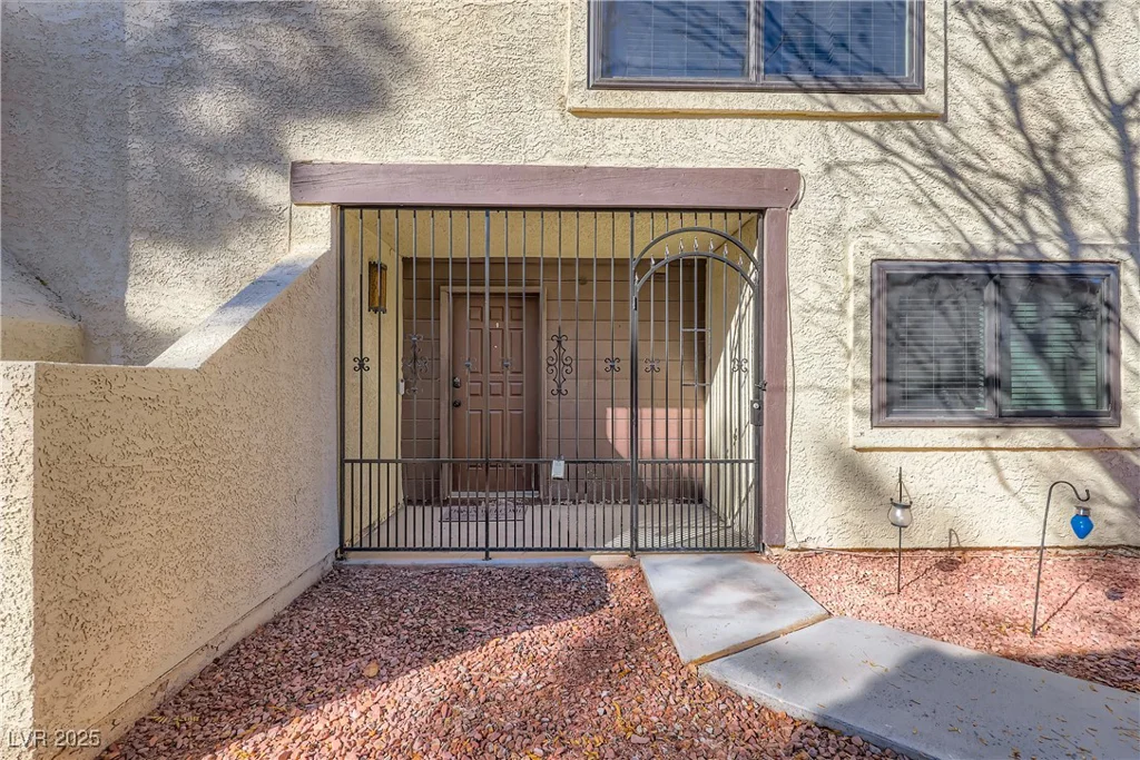 2504 Balintore, Henderson, NV 89014
