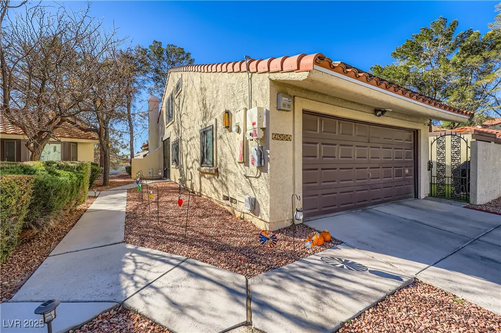 2504 Balintore, Henderson, NV 89014