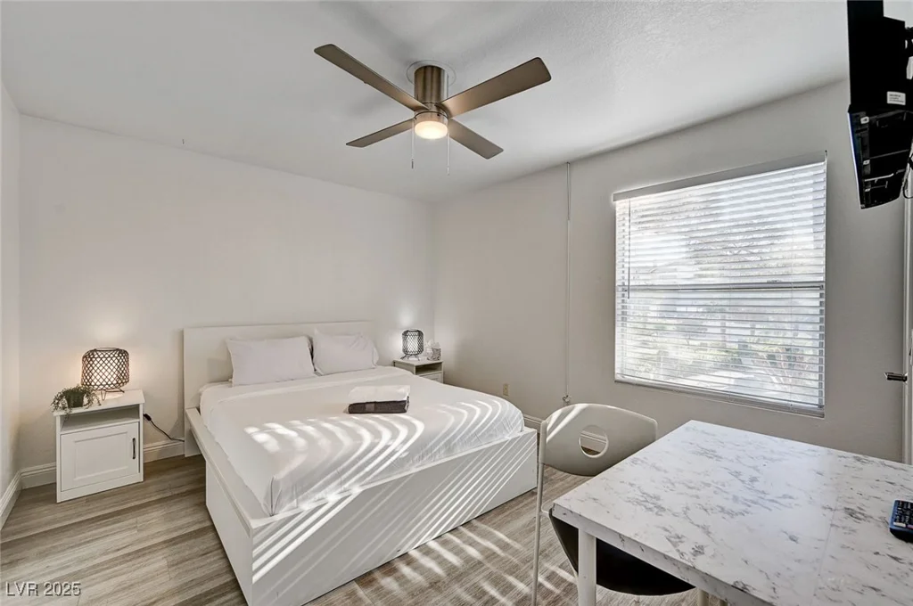 4200 Valley View, Las Vegas, NV 89103