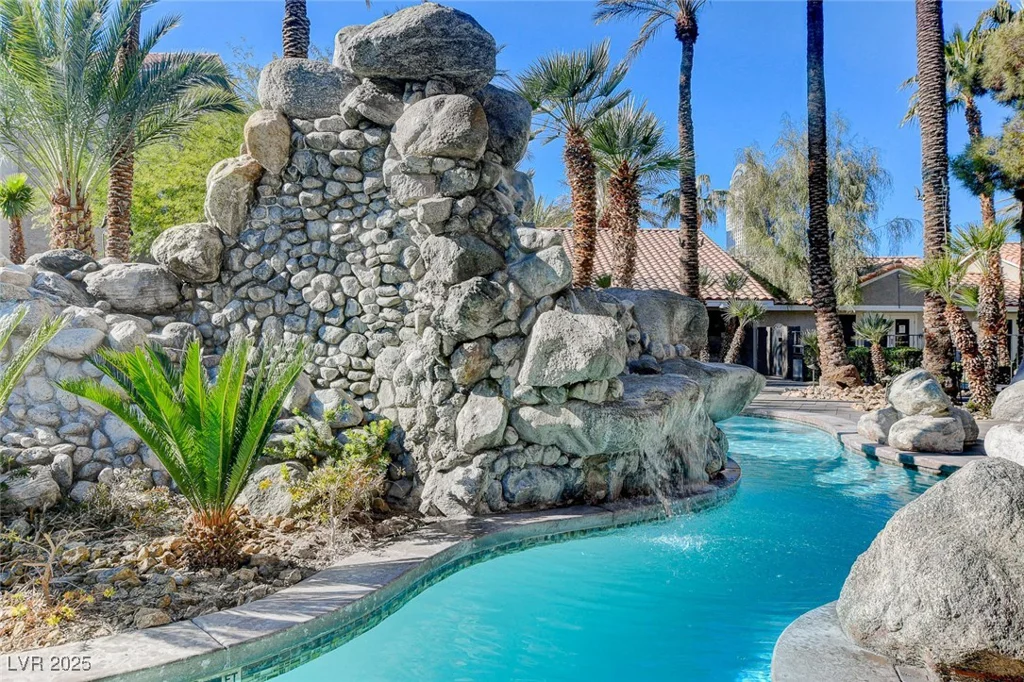 4200 Valley View, Las Vegas, NV 89103