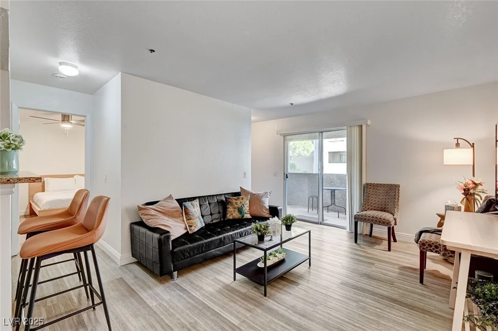 4200 Valley View, Las Vegas, NV 89103