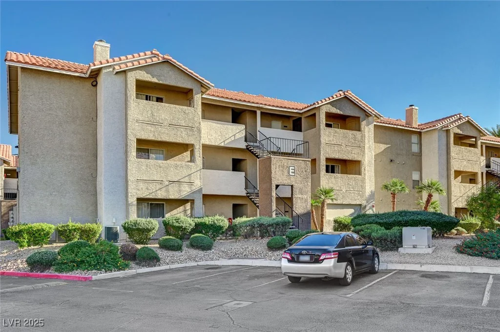 4200 Valley View, Las Vegas, NV 89103