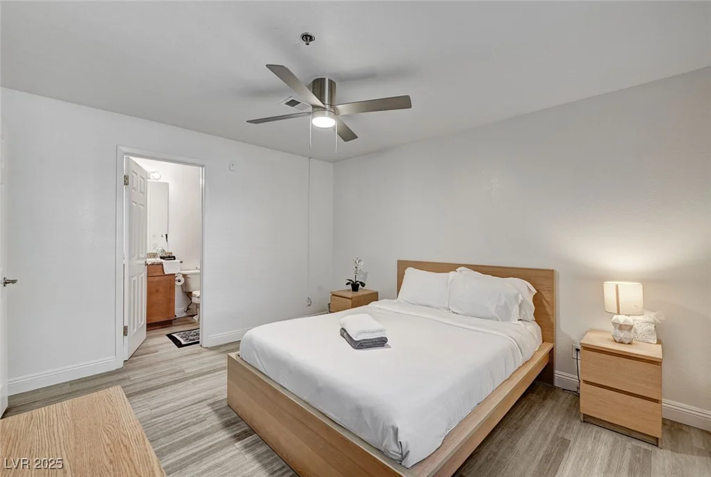 4200 Valley View, Las Vegas, NV 89103