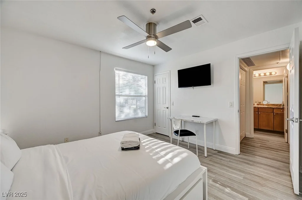4200 Valley View, Las Vegas, NV 89103