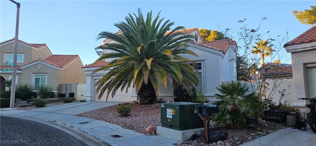9512 Valley Hills, Las Vegas, NV 89134