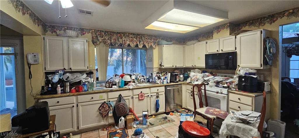 9512 Valley Hills, Las Vegas, NV 89134