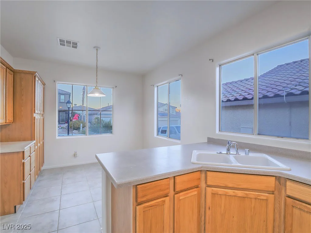 10517 Morning Drop, Las Vegas, NV 89129