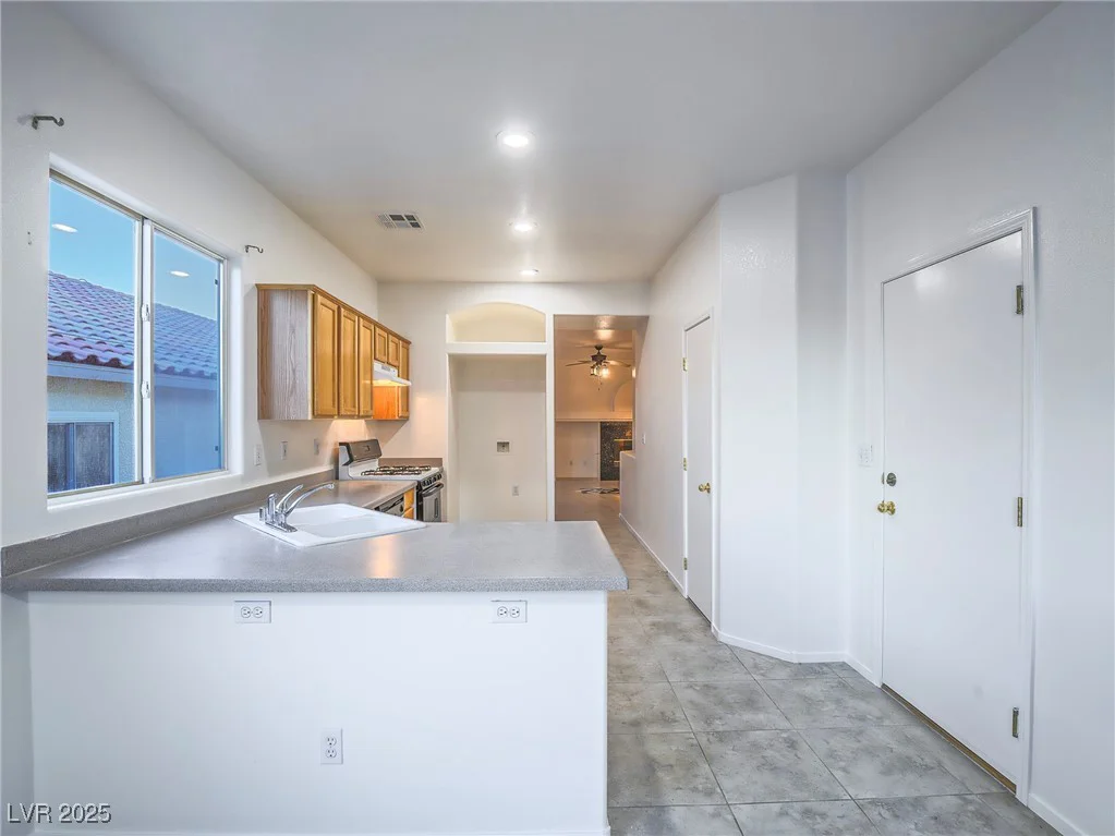10517 Morning Drop, Las Vegas, NV 89129