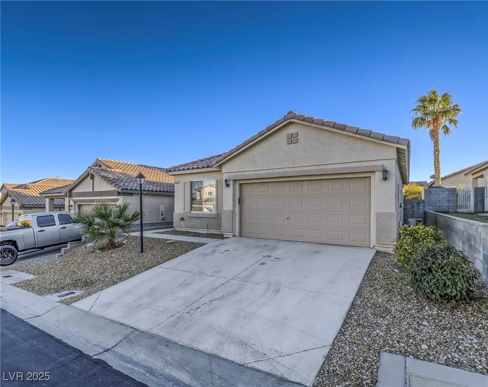 10517 Morning Drop, Las Vegas, NV 89129