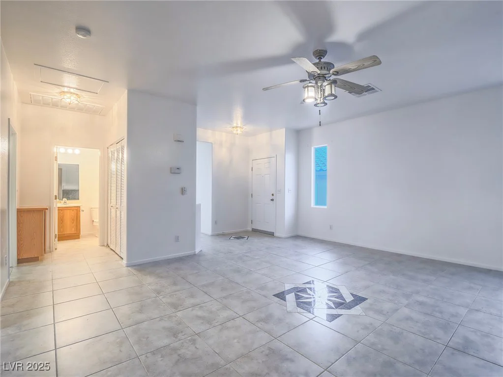 10517 Morning Drop, Las Vegas, NV 89129