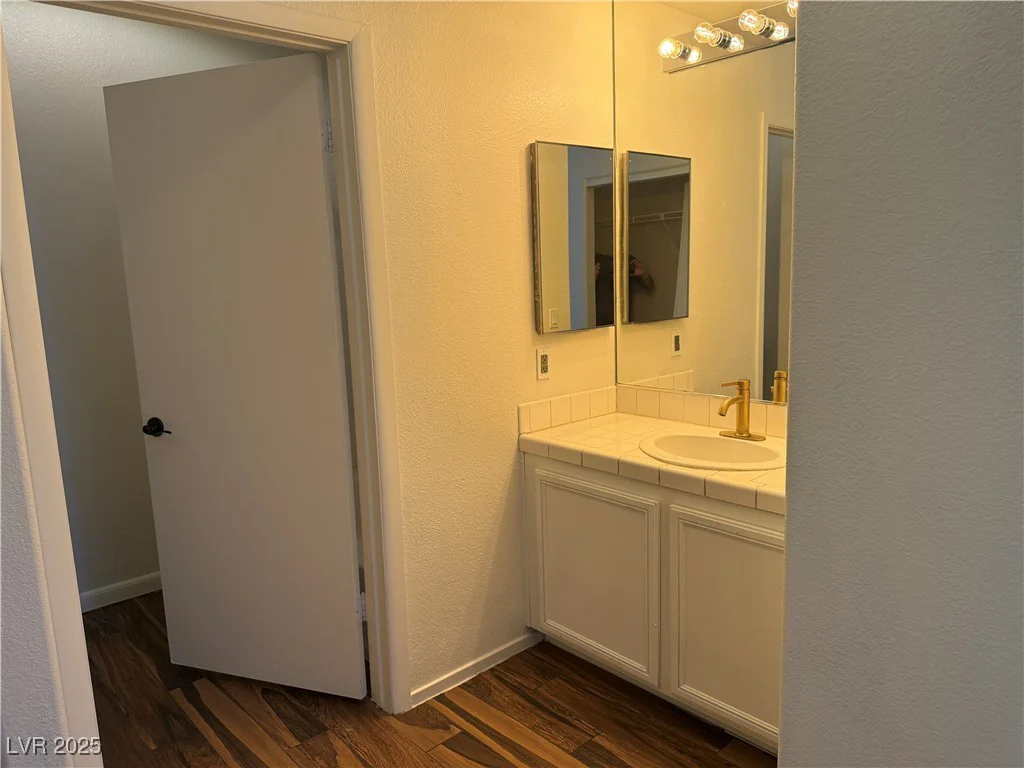 2110 Los Feliz, Las Vegas, NV 89156