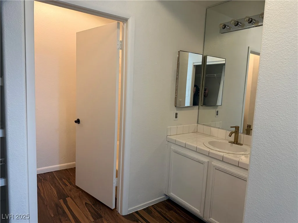 2110 Los Feliz, Las Vegas, NV 89156