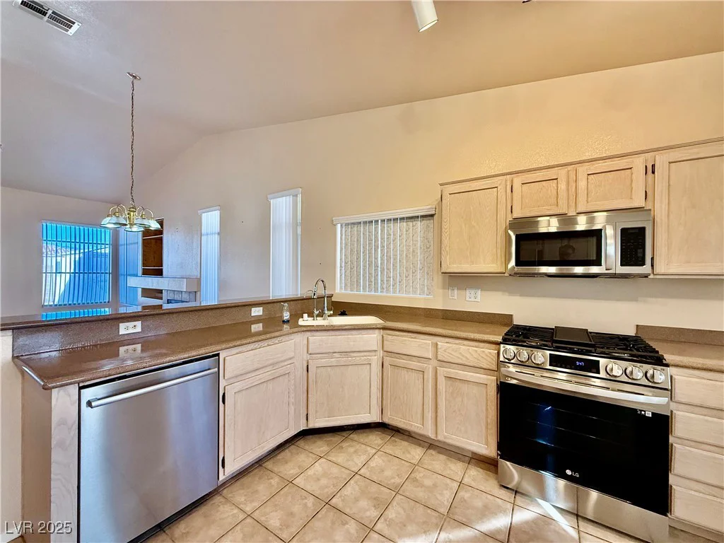 5613 Partridge Bluff, Las Vegas, NV 89130