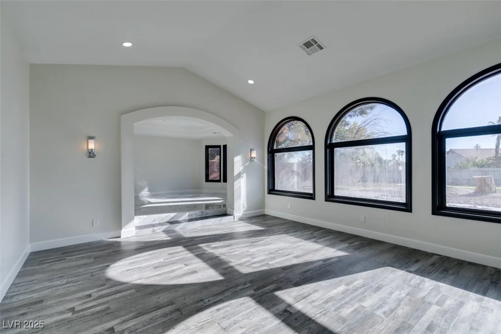 7040 OBANNON, Las Vegas, NV 89117