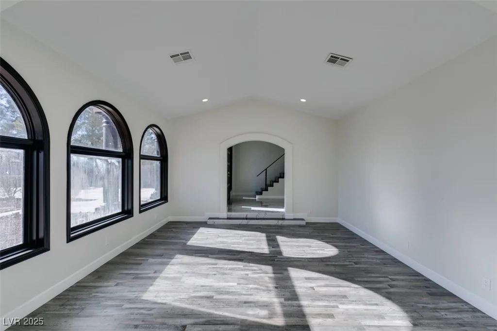 7040 OBANNON, Las Vegas, NV 89117