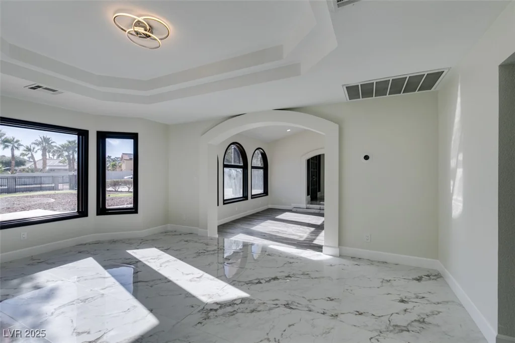 7040 OBANNON, Las Vegas, NV 89117
