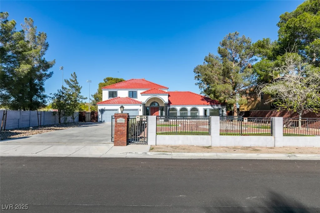 7040 OBANNON, Las Vegas, NV 89117