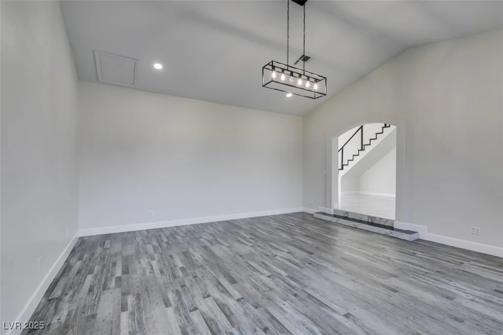 7040 OBANNON, Las Vegas, NV 89117