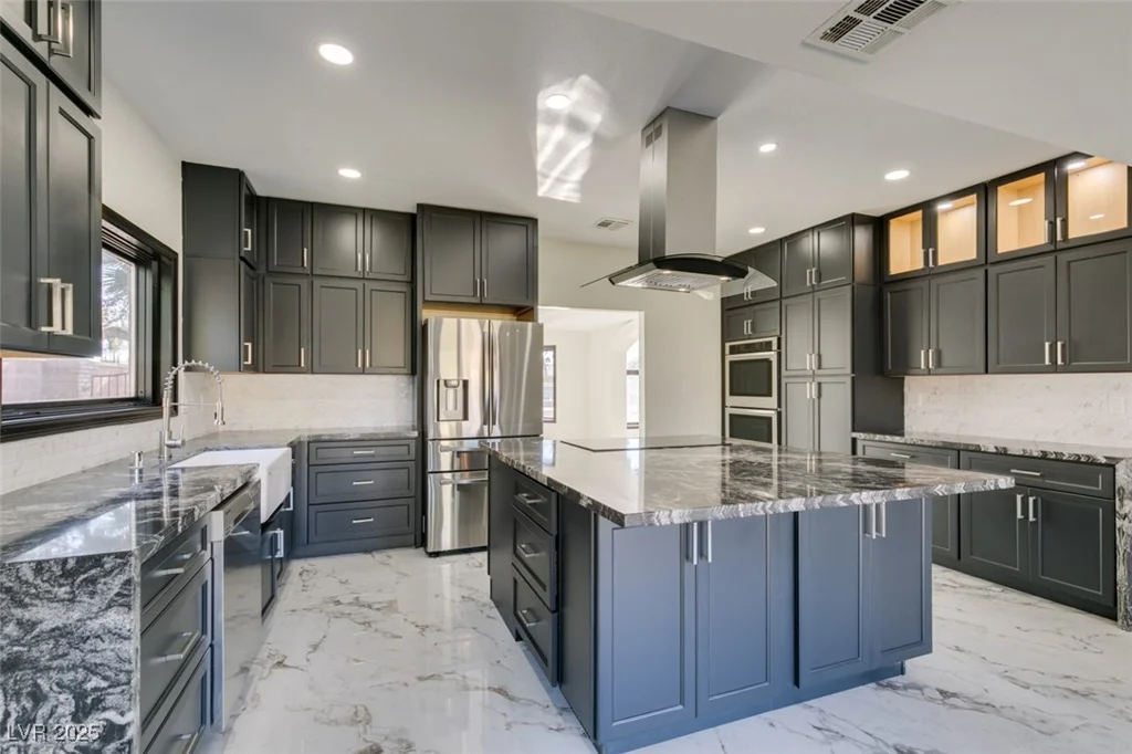 7040 OBANNON, Las Vegas, NV 89117