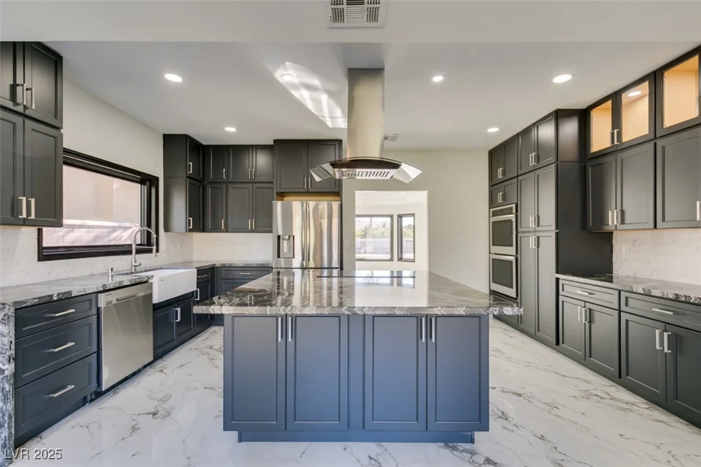 7040 OBANNON, Las Vegas, NV 89117