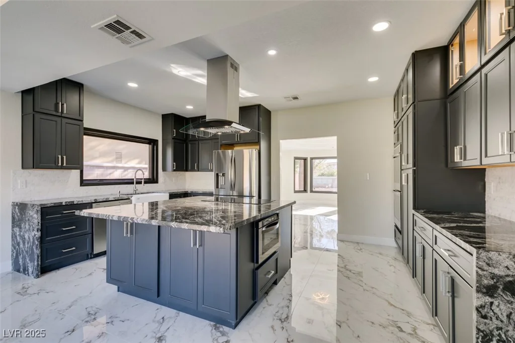 7040 OBANNON, Las Vegas, NV 89117