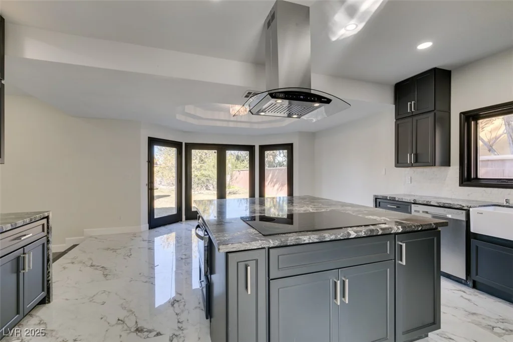 7040 OBANNON, Las Vegas, NV 89117