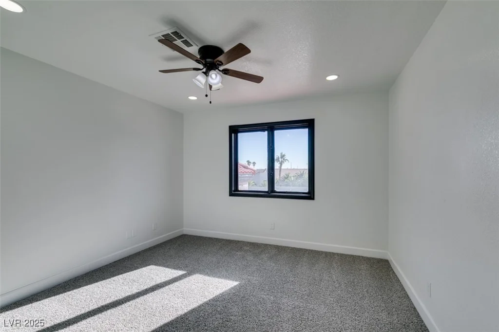 7040 OBANNON, Las Vegas, NV 89117