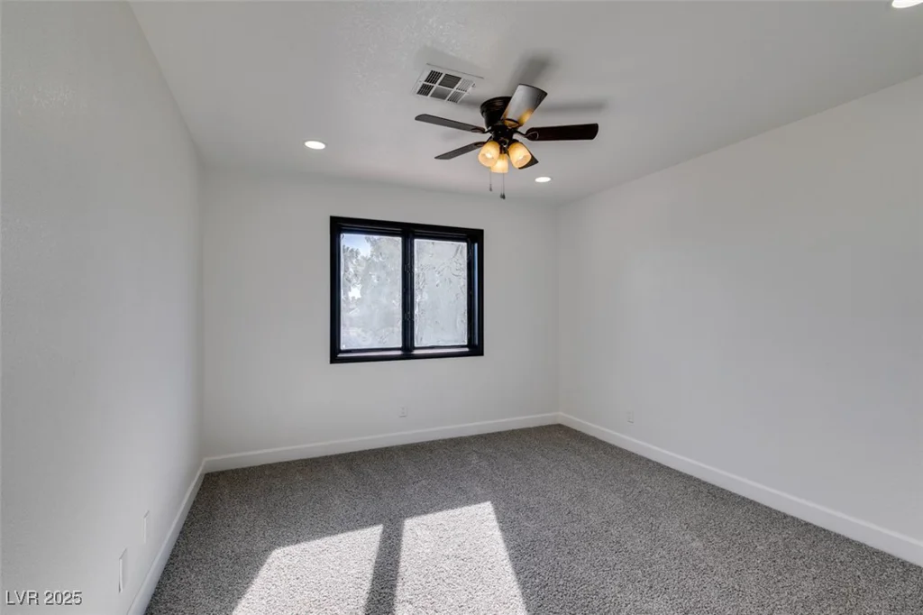 7040 OBANNON, Las Vegas, NV 89117