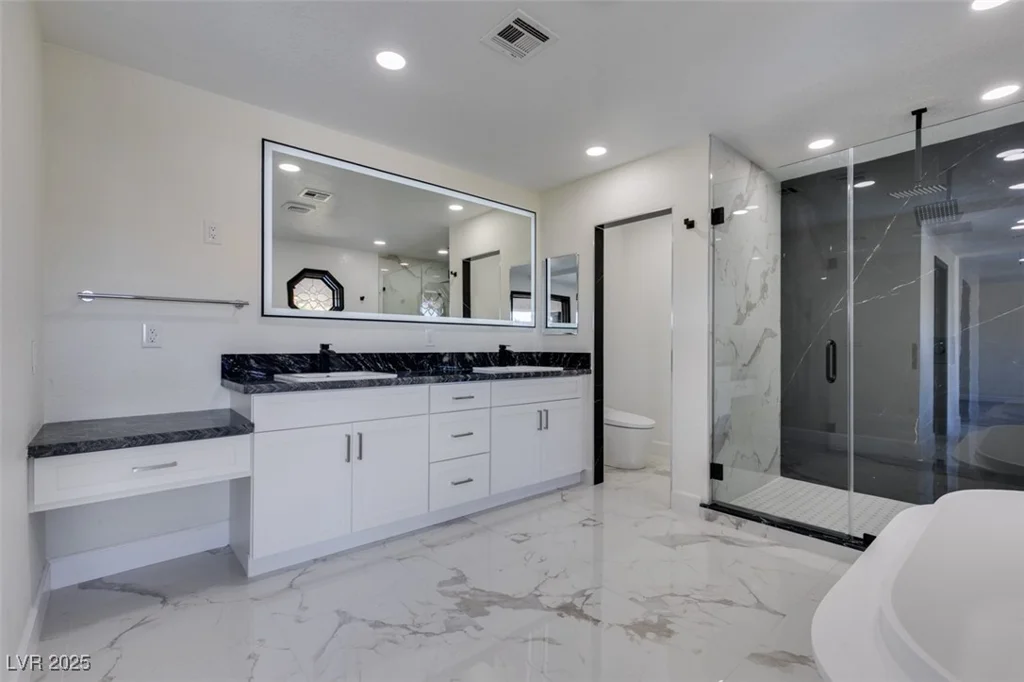 7040 OBANNON, Las Vegas, NV 89117