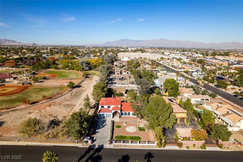 7040 OBANNON, Las Vegas, NV 89117