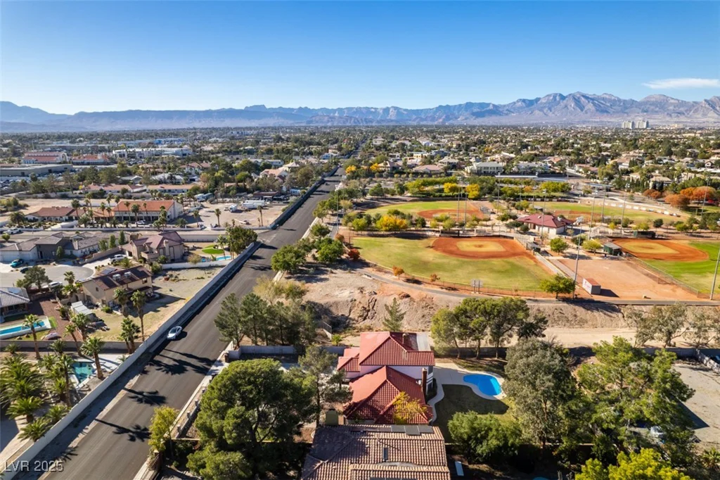7040 OBANNON, Las Vegas, NV 89117