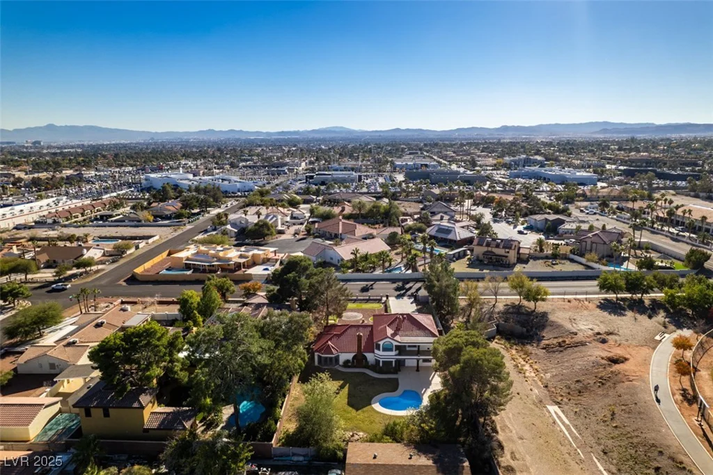 7040 OBANNON, Las Vegas, NV 89117