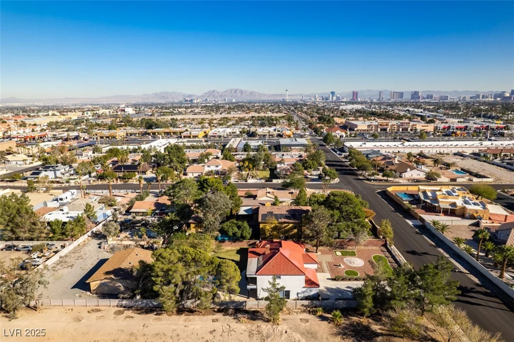 7040 OBANNON, Las Vegas, NV 89117