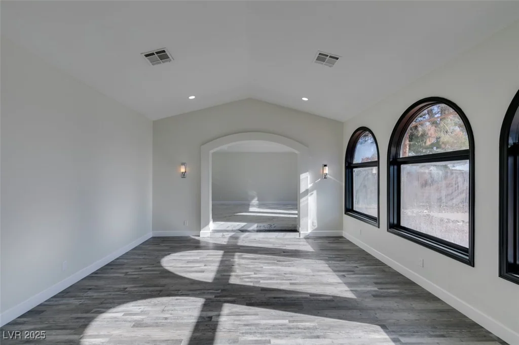 7040 OBANNON, Las Vegas, NV 89117