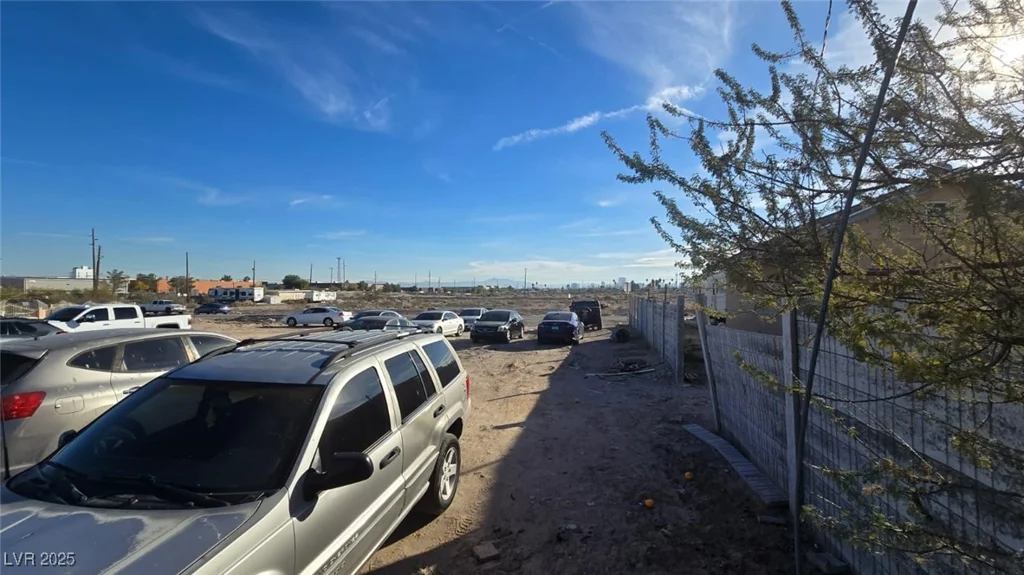 300 Plymouth, North Las Vegas, NV 89030