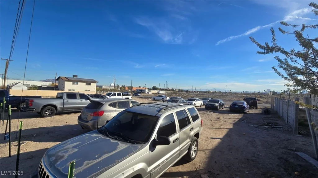 300 Plymouth, North Las Vegas, NV 89030