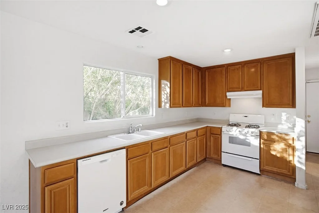 5877 Capsicum, Las Vegas, NV 89118
