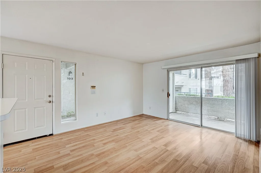 3041 Casey, Las Vegas, NV 89120