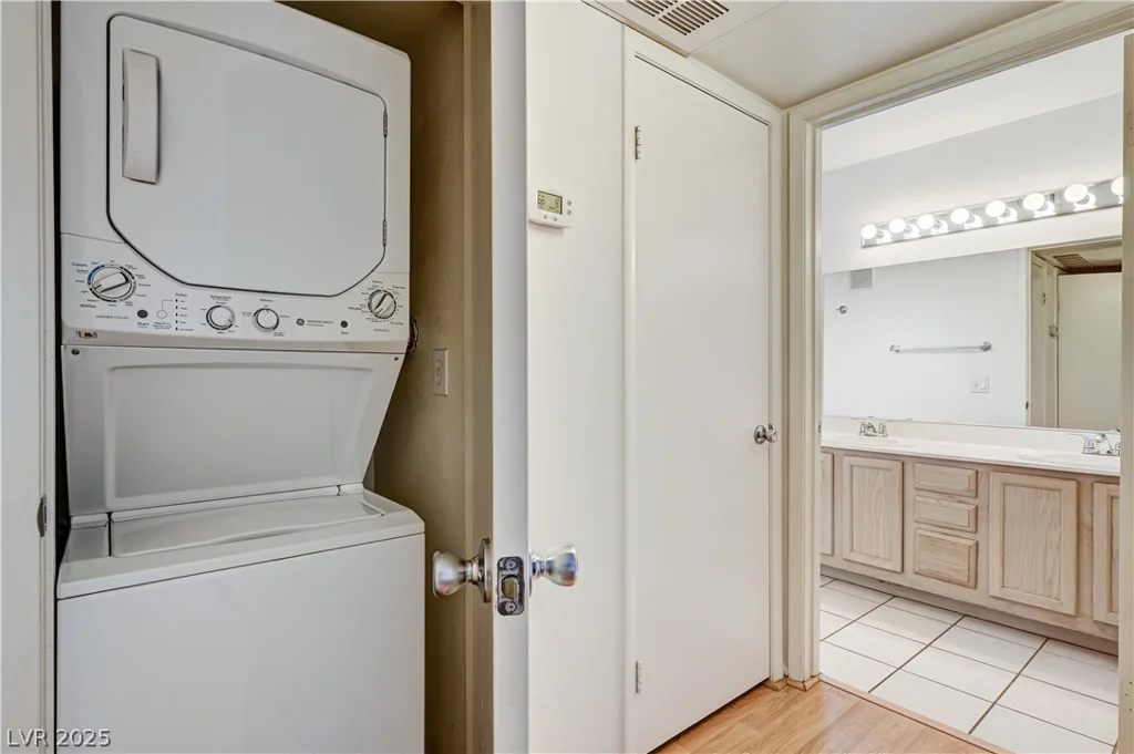 3041 Casey, Las Vegas, NV 89120